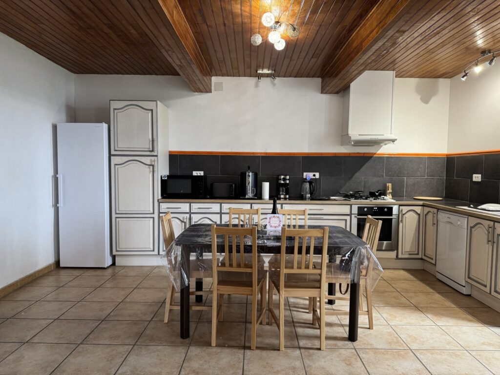 Domaine En Maguéro — Cuisine et grande table