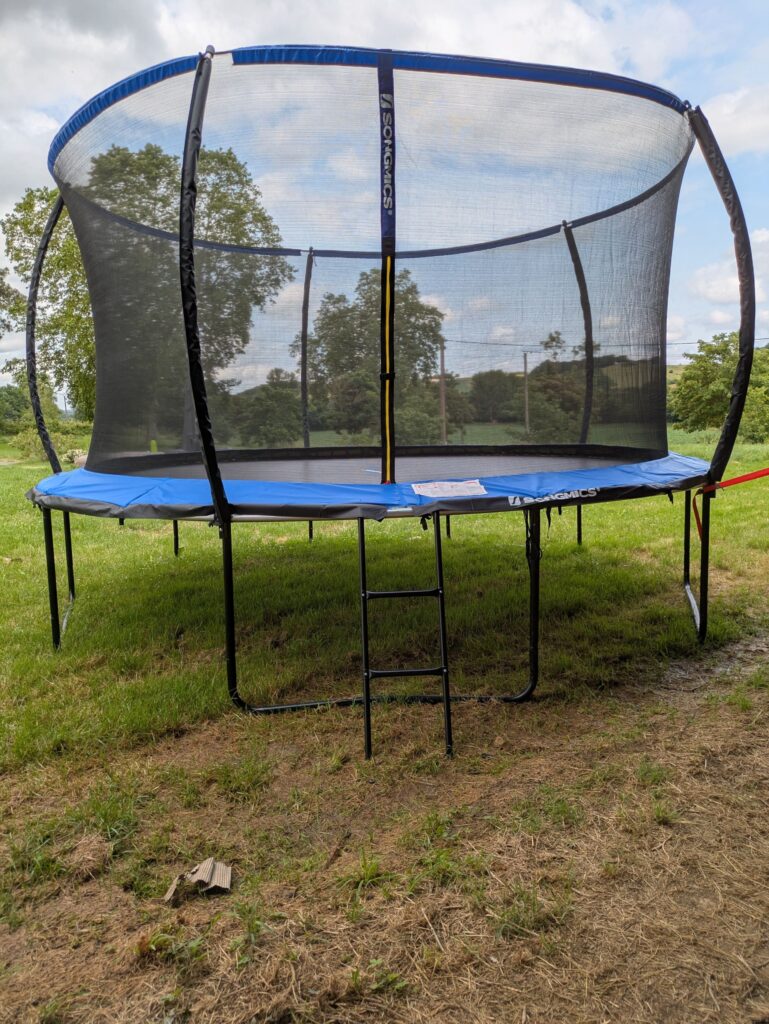 Domaine En Maguéro — Trampoline